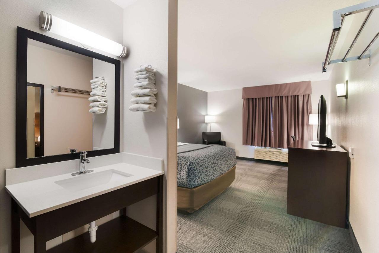 Econo Lodge Williston Kültér fotó