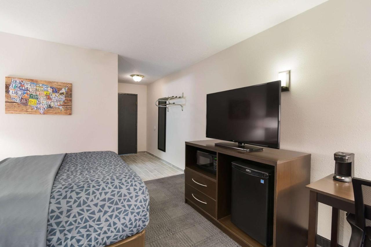 Econo Lodge Williston Kültér fotó