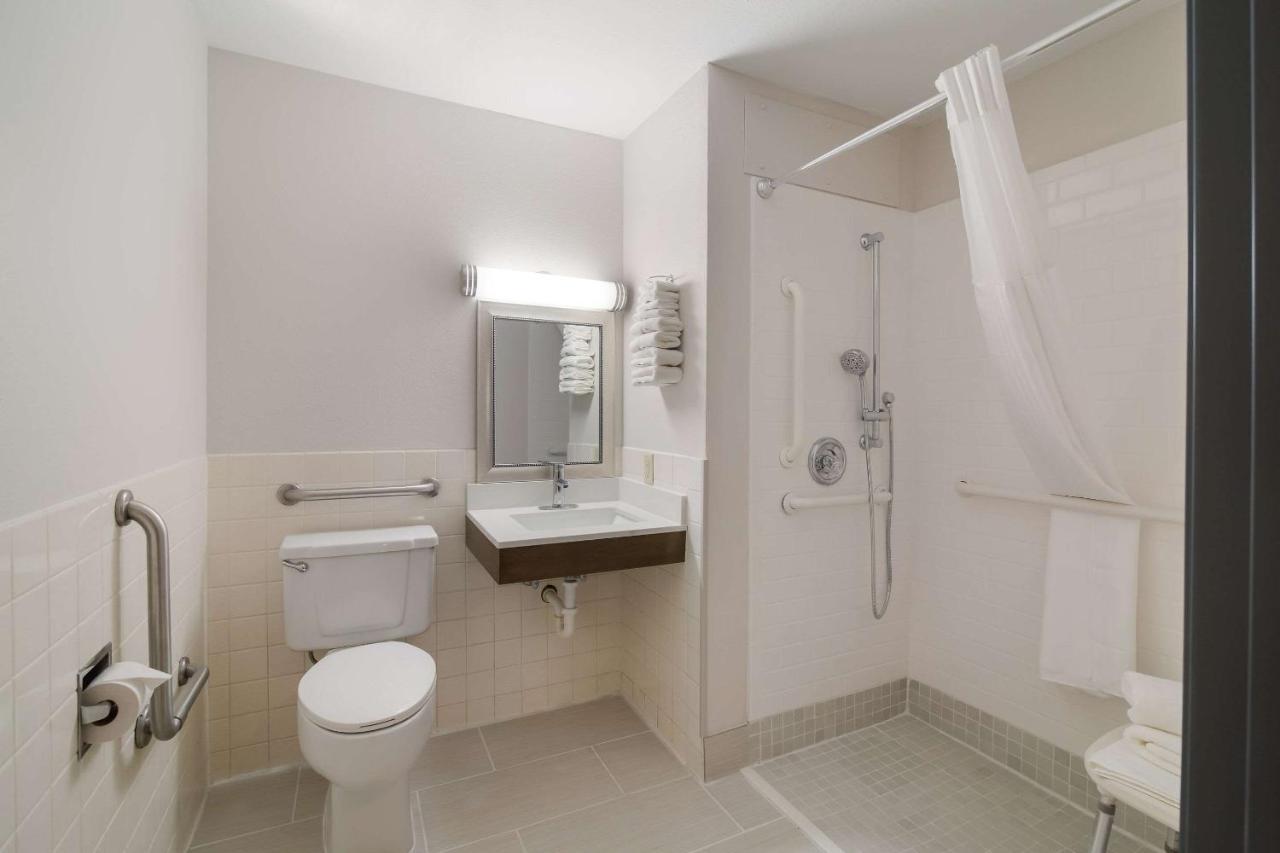 Econo Lodge Williston Kültér fotó